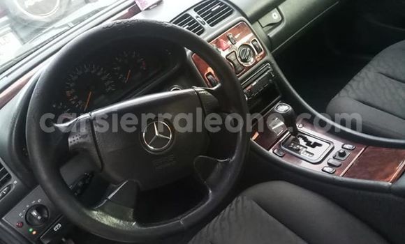 Acheter Occasion Voiture Mercedes‒Benz CLK–Class Noir à Freetown, Western Urban Acheter Occasion Voiture Mercedes‒Benz CLK–Class Noir à Freetown, Western Urban