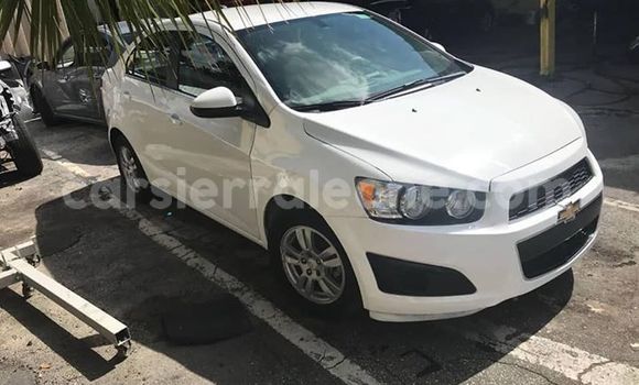 Acheter Occasion Voiture Chevrolet Sonic Blanc à Freetown, Western Urban Acheter Occasion Voiture Chevrolet Sonic Blanc à Freetown, Western Urban