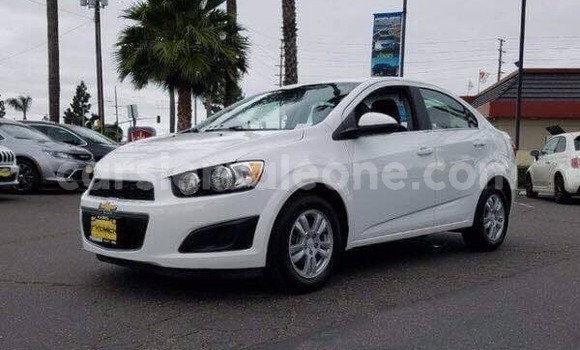 Acheter Occasion Voiture Chevrolet Sonic Blanc à Freetown, Western Urban Acheter Occasion Voiture Chevrolet Sonic Blanc à Freetown, Western Urban