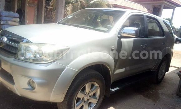 Acheter Occasion Voiture Toyota Fortuner Gris à Freetown, Western Urban Acheter Occasion Voiture Toyota Fortuner Gris à Freetown, Western Urban