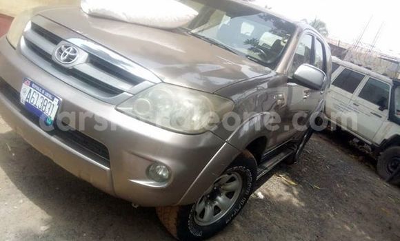 Acheter Occasion Voiture Toyota Fortuner Beige à Freetown, Western Urban Acheter Occasion Voiture Toyota Fortuner Beige à Freetown, Western Urban