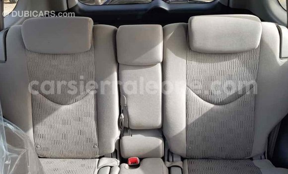 Buy Import Toyota 4Runner Green Car in Import - Dubai in Kailahun Buy Import Toyota 4Runner Green Car in Import - Dubai in Kailahun