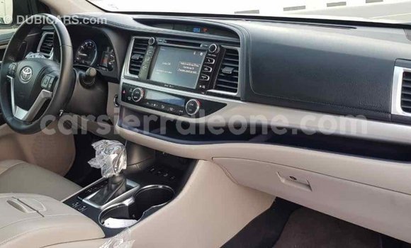 Buy Import Toyota Highlander Black Car in Import - Dubai in Kailahun Buy Import Toyota Highlander Black Car in Import - Dubai in Kailahun