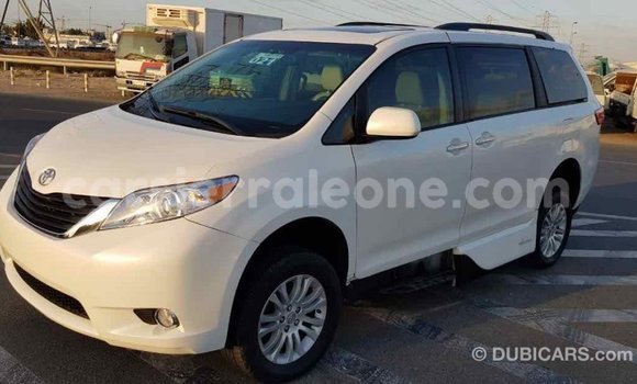 Buy Import Toyota Sienna White Car in Import - Dubai in Kailahun Buy Import Toyota Sienna White Car in Import - Dubai in Kailahun