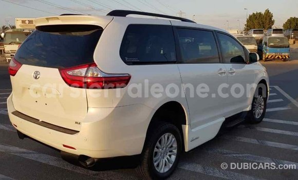 Buy Import Toyota Sienna White Car in Import - Dubai in Kailahun Buy Import Toyota Sienna White Car in Import - Dubai in Kailahun