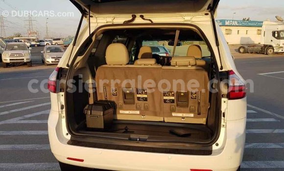 Buy Import Toyota Sienna White Car in Import - Dubai in Kailahun Buy Import Toyota Sienna White Car in Import - Dubai in Kailahun