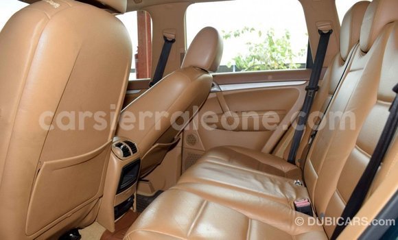 Buy Import Porsche Cayenne Green Car in Import - Dubai in Kailahun Buy Import Porsche Cayenne Green Car in Import - Dubai in Kailahun