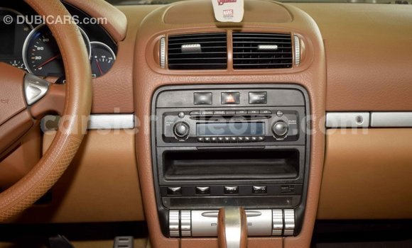 Buy Import Porsche Cayenne Green Car in Import - Dubai in Kailahun Buy Import Porsche Cayenne Green Car in Import - Dubai in Kailahun