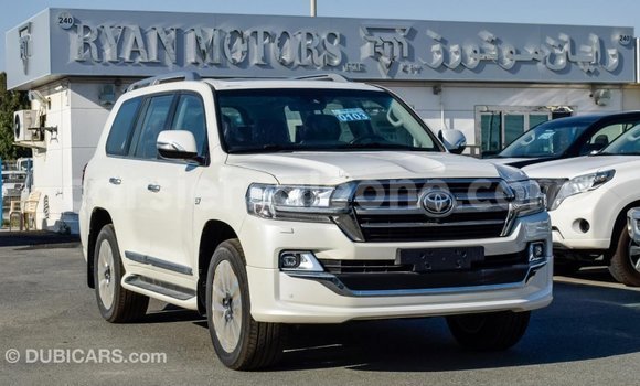 Buy Import Toyota Land Cruiser White Car in Import - Dubai in Kailahun Buy Import Toyota Land Cruiser White Car in Import - Dubai in Kailahun