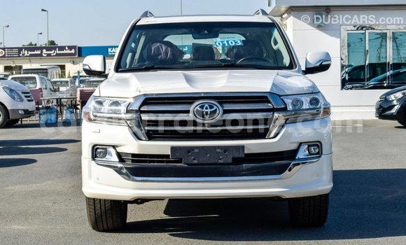 Buy Import Toyota Land Cruiser White Car in Import - Dubai in Kailahun Buy Import Toyota Land Cruiser White Car in Import - Dubai in Kailahun