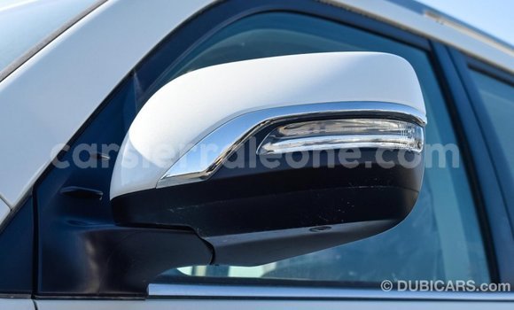 Buy Import Toyota Land Cruiser White Car in Import - Dubai in Kailahun Buy Import Toyota Land Cruiser White Car in Import - Dubai in Kailahun
