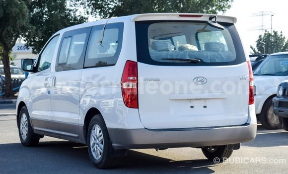 Buy Import Hyundai Accent White Car in Import - Dubai in Kailahun Buy Import Hyundai Accent White Car in Import - Dubai in Kailahun