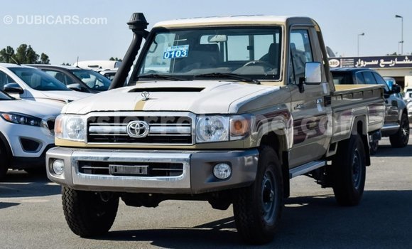 Buy Import Toyota Land Cruiser Beige Car in Import - Dubai in Kailahun Buy Import Toyota Land Cruiser Beige Car in Import - Dubai in Kailahun