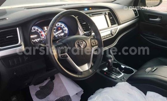Buy Import Toyota Highlander Black Car in Import - Dubai in Kailahun Buy Import Toyota Highlander Black Car in Import - Dubai in Kailahun