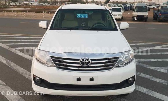Buy Import Toyota Fortuner White Car in Import - Dubai in Kailahun Buy Import Toyota Fortuner White Car in Import - Dubai in Kailahun