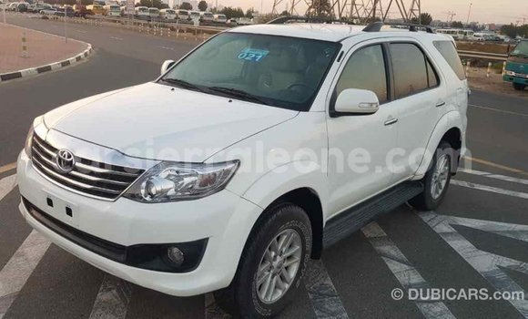 Buy Import Toyota Fortuner White Car in Import - Dubai in Kailahun Buy Import Toyota Fortuner White Car in Import - Dubai in Kailahun