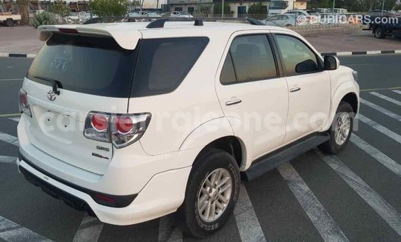 Buy Import Toyota Fortuner White Car in Import - Dubai in Kailahun Buy Import Toyota Fortuner White Car in Import - Dubai in Kailahun