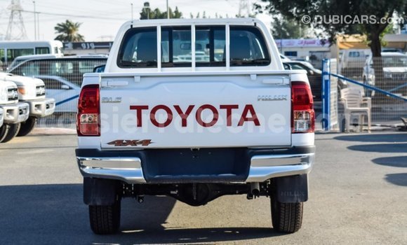 Buy Import Toyota Hilux White Car in Import - Dubai in Kailahun Buy Import Toyota Hilux White Car in Import - Dubai in Kailahun