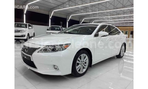 Buy Import Lexus ES White Car in Import - Dubai in Kailahun Buy Import Lexus ES White Car in Import - Dubai in Kailahun