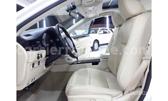Buy Import Lexus ES White Car in Import - Dubai in Kailahun Buy Import Lexus ES White Car in Import - Dubai in Kailahun