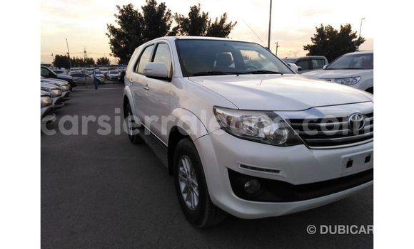 Buy Import Toyota Fortuner White Car in Import - Dubai in Kailahun Buy Import Toyota Fortuner White Car in Import - Dubai in Kailahun