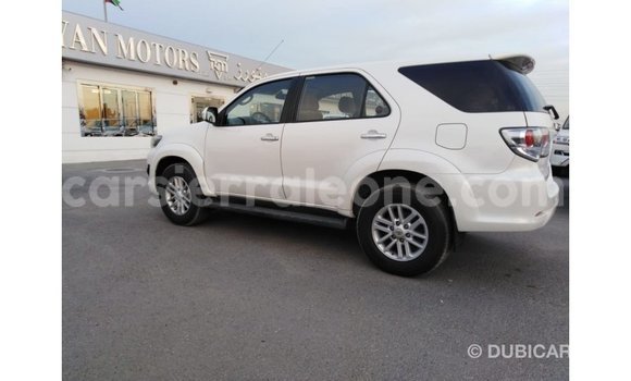 Buy Import Toyota Fortuner White Car in Import - Dubai in Kailahun Buy Import Toyota Fortuner White Car in Import - Dubai in Kailahun