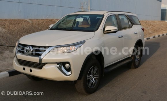 Acheter Import Voiture Toyota Fortuner Noir à Import - Dubai, Kailahun Acheter Import Voiture Toyota Fortuner Noir à Import - Dubai, Kailahun