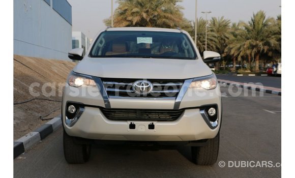 Acheter Import Voiture Toyota Fortuner Noir à Import - Dubai, Kailahun Acheter Import Voiture Toyota Fortuner Noir à Import - Dubai, Kailahun