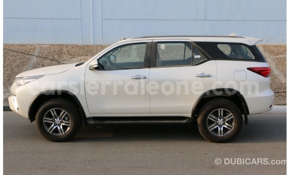 Acheter Import Voiture Toyota Fortuner Noir à Import - Dubai, Kailahun Acheter Import Voiture Toyota Fortuner Noir à Import - Dubai, Kailahun