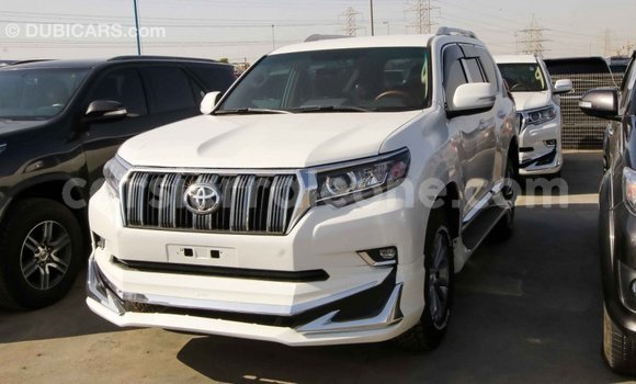 Acheter Import Voiture Toyota Prado Blanc à Import - Dubai, Kailahun Acheter Import Voiture Toyota Prado Blanc à Import - Dubai, Kailahun