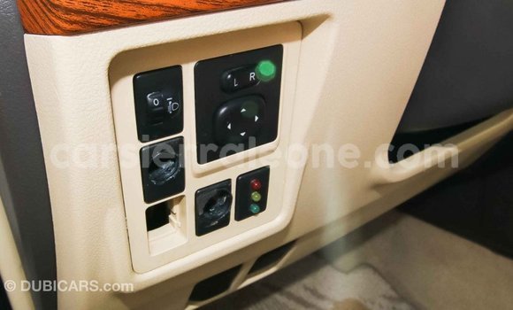 Acheter Import Voiture Toyota Prado Blanc à Import - Dubai, Kailahun Acheter Import Voiture Toyota Prado Blanc à Import - Dubai, Kailahun