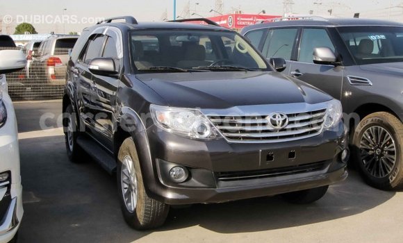 Acheter Import Voiture Toyota Fortuner Autre à Import - Dubai, Kailahun Acheter Import Voiture Toyota Fortuner Autre à Import - Dubai, Kailahun