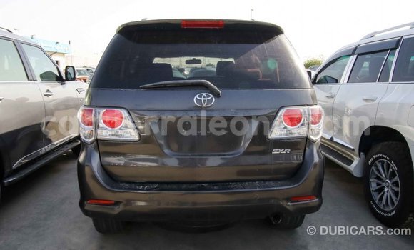 Acheter Import Voiture Toyota Fortuner Autre à Import - Dubai, Kailahun Acheter Import Voiture Toyota Fortuner Autre à Import - Dubai, Kailahun
