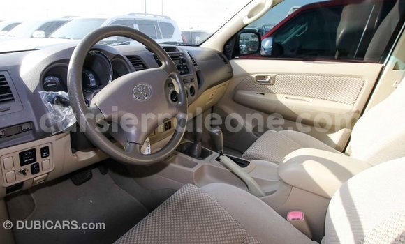 Acheter Import Voiture Toyota Fortuner Blanc à Import - Dubai, Kailahun Acheter Import Voiture Toyota Fortuner Blanc à Import - Dubai, Kailahun