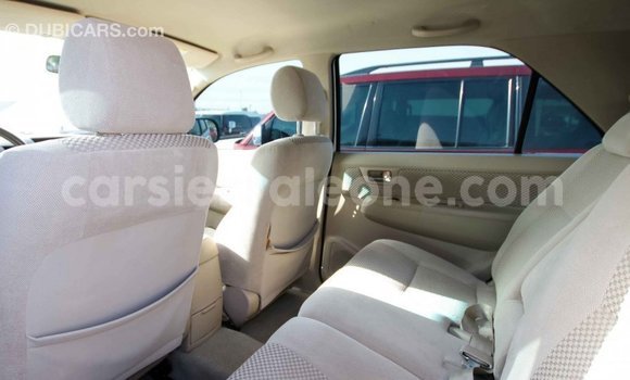 Acheter Import Voiture Toyota Fortuner Blanc à Import - Dubai, Kailahun Acheter Import Voiture Toyota Fortuner Blanc à Import - Dubai, Kailahun