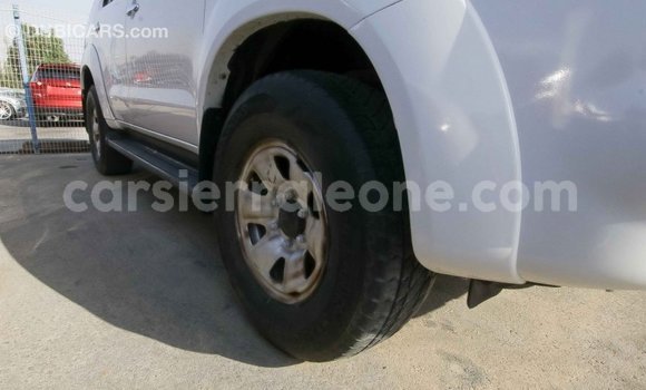 Acheter Import Voiture Toyota Fortuner Blanc à Import - Dubai, Kailahun Acheter Import Voiture Toyota Fortuner Blanc à Import - Dubai, Kailahun