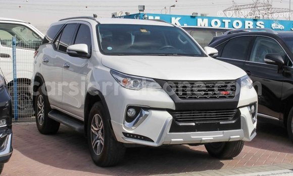 Buy Import Toyota Fortuner White Car in Import - Dubai in Kailahun Buy Import Toyota Fortuner White Car in Import - Dubai in Kailahun