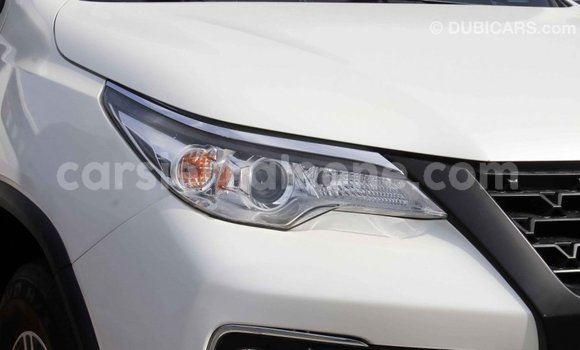 Buy Import Toyota Fortuner White Car in Import - Dubai in Kailahun Buy Import Toyota Fortuner White Car in Import - Dubai in Kailahun