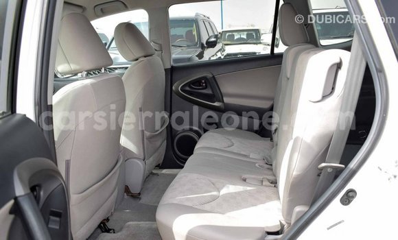 Buy Import Toyota 4Runner White Car in Import - Dubai in Kailahun Buy Import Toyota 4Runner White Car in Import - Dubai in Kailahun