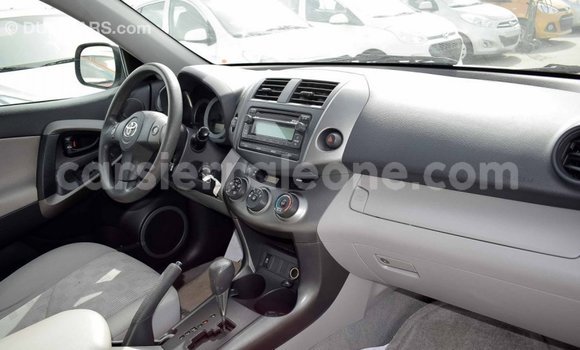 Buy Import Toyota 4Runner White Car in Import - Dubai in Kailahun Buy Import Toyota 4Runner White Car in Import - Dubai in Kailahun