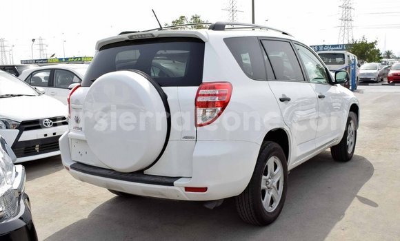 Buy Import Toyota 4Runner White Car in Import - Dubai in Kailahun Buy Import Toyota 4Runner White Car in Import - Dubai in Kailahun