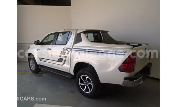 Buy Import Toyota Hilux Other Car in Import - Dubai in Kailahun Buy Import Toyota Hilux Other Car in Import - Dubai in Kailahun