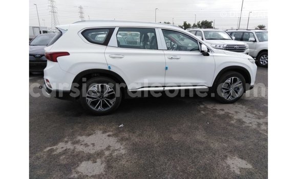 Buy Import Hyundai Santa Fe White Car in Import - Dubai in Kailahun Buy Import Hyundai Santa Fe White Car in Import - Dubai in Kailahun