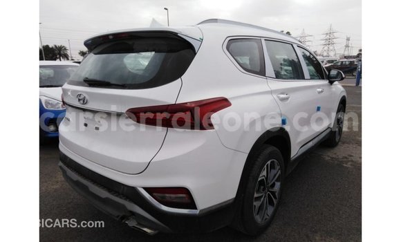 Buy Import Hyundai Santa Fe White Car in Import - Dubai in Kailahun Buy Import Hyundai Santa Fe White Car in Import - Dubai in Kailahun