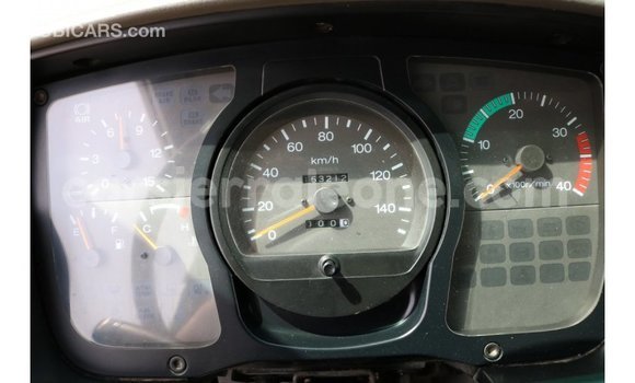 Buy Import Nissan Evalia White Truck in Import - Dubai in Kailahun