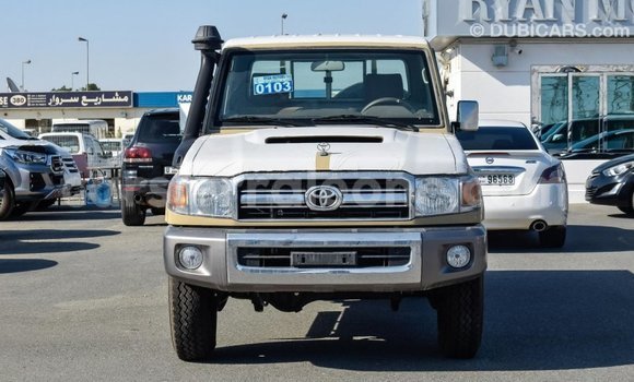Buy Import Toyota Land Cruiser Beige Car in Import - Dubai in Kailahun Buy Import Toyota Land Cruiser Beige Car in Import - Dubai in Kailahun