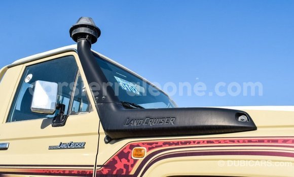 Buy Import Toyota Land Cruiser Beige Car in Import - Dubai in Kailahun Buy Import Toyota Land Cruiser Beige Car in Import - Dubai in Kailahun