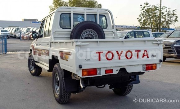 Buy Import Toyota Pickup White Car in Import - Dubai in Kailahun Buy Import Toyota Pickup White Car in Import - Dubai in Kailahun
