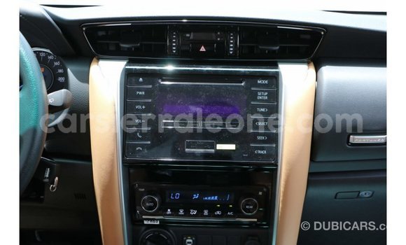 Acheter Import Voiture Toyota Fortuner Noir à Import - Dubai, Kailahun Acheter Import Voiture Toyota Fortuner Noir à Import - Dubai, Kailahun