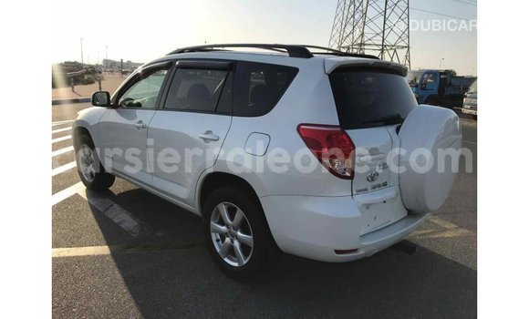 Buy Import Toyota 4Runner White Car in Import - Dubai in Kailahun Buy Import Toyota 4Runner White Car in Import - Dubai in Kailahun